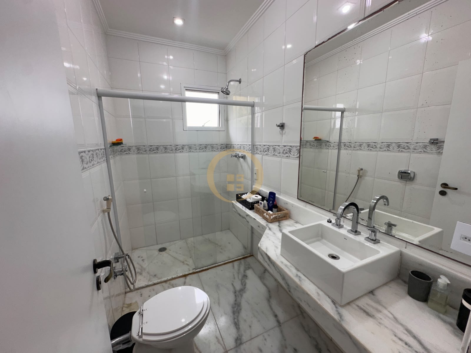 Apartamento-4-dormitorios-Pitangueiras