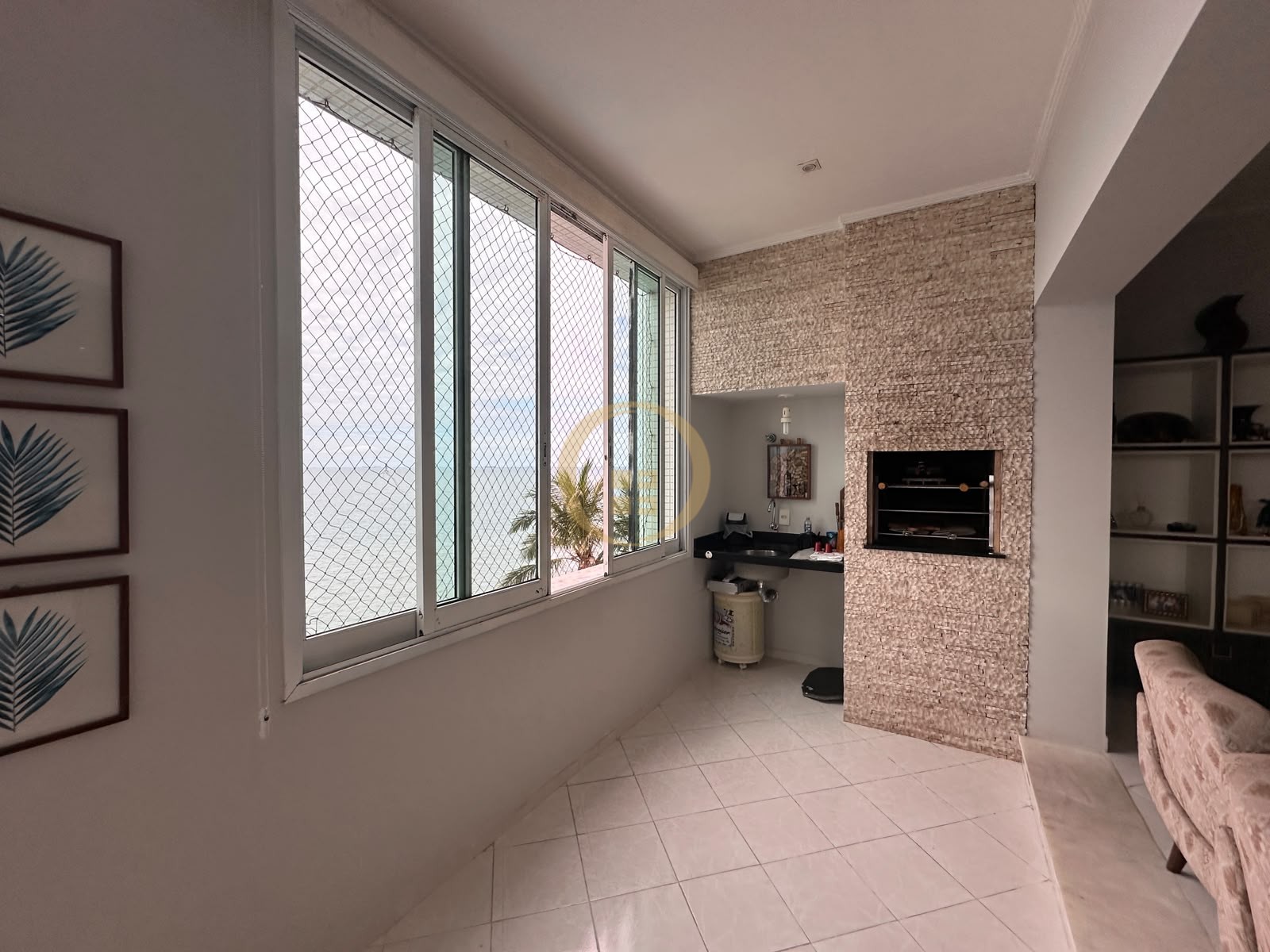Apartamento-4-dormitorios-Pitangueiras